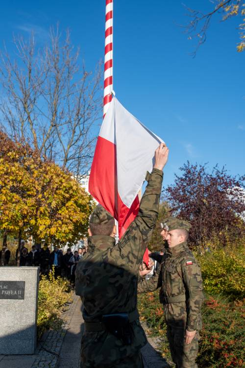 Obywatele podczas obchodów Święta Niepodległości.