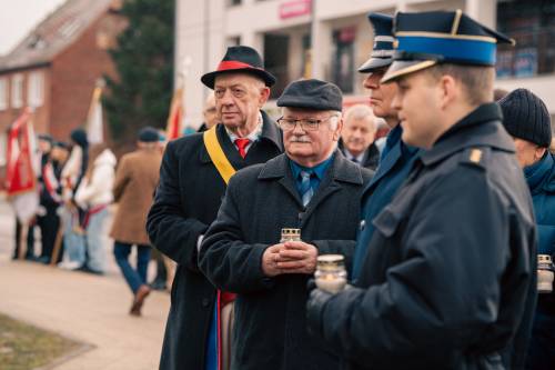 Obchody 79. rocznicy Marszu śmierci w Pruszczu Gdańskim. Składanie kwiatów.