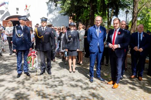 Goście podczas obchodów rocznicy uchwalenia konstytucji 3 maja.