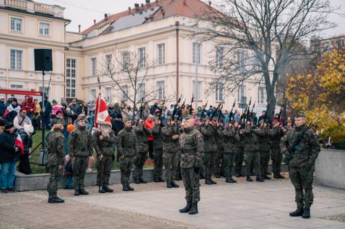 Żołnierze na Placu Jana Pawła II.