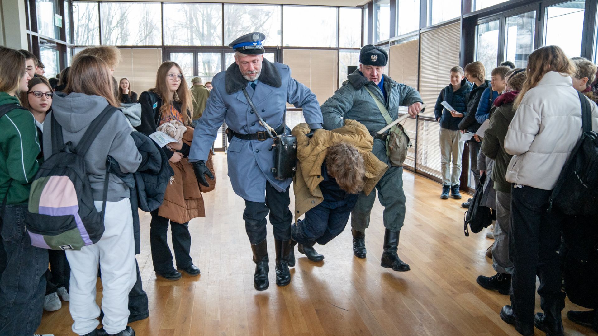 Wspomnienia z czasów PRL - lekcja historii dla pruszczańskiej młodzieży