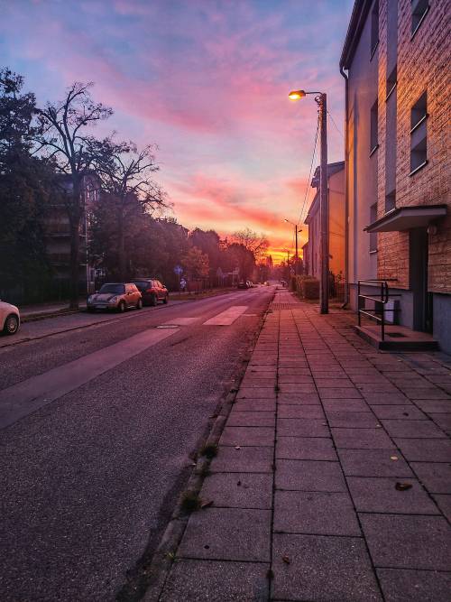 Różowy wieczór - ul. Mickiewicza.
