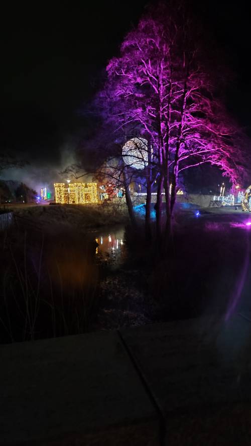 Park Kulturowy Faktoria - nocna iluminacja.