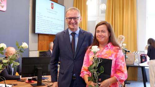 Zdjęcie z uroczystości. Wręczenie nagród.