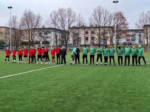Drużyna uczniów i drużyna absolwentów
