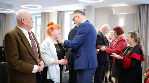 Burmistrz Pruszcza Gdańskiego wręcza Medal za Długoletnie Pożycie Małżeńskie
