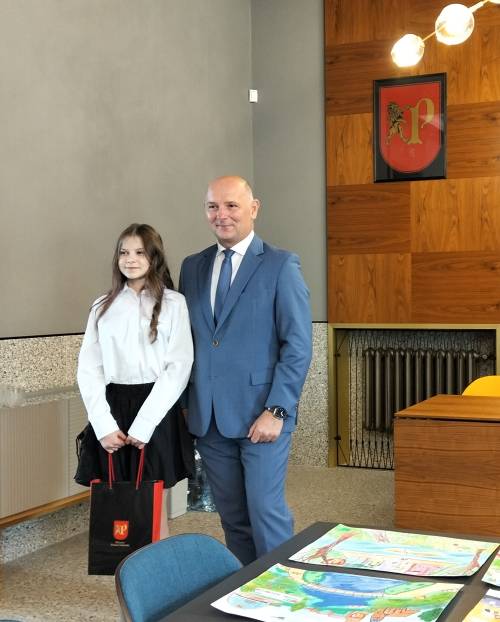 Laureatka konkurs z zastępcą burmistrza