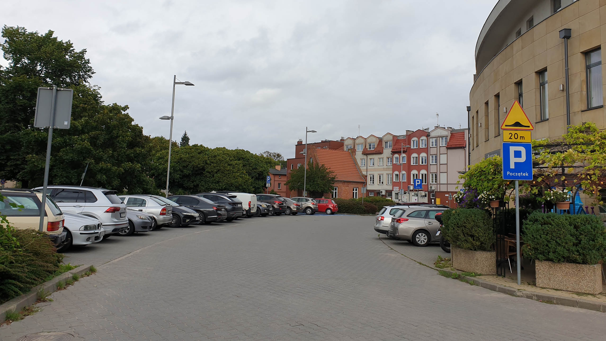 Podpisano umowę na dostawę wraz z montażem opraw oświetleniowych na terenie miasta Pruszcz Gdański – część 6.